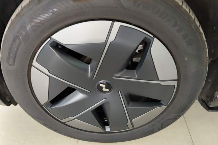 Used ONVO Luxeed L90 2025 Model—Max Seven-Seater Version Exterior 4