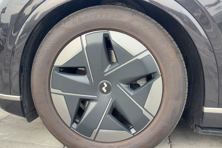 Used ONVO Luxeed L90 2025 Model—Ultra Six-Seater Version Exterior 5