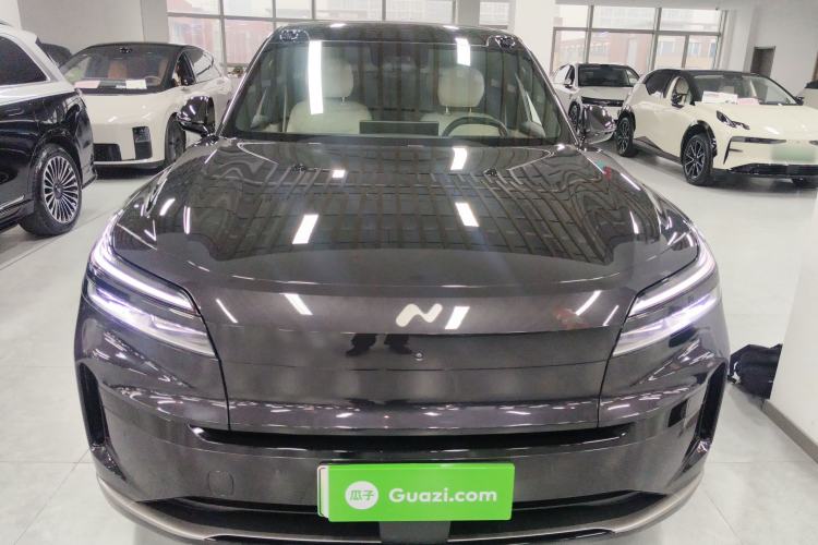 Used ONVO Luxeed L90 2025 Model—Ultra Six-Seater Version Front
