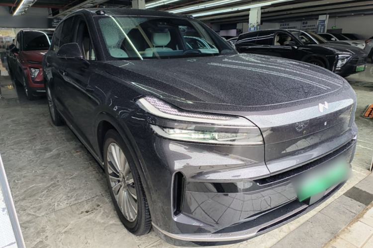 Used ONVO Luxeed L90 2025 Model—Max Seven-Seater Version Front Right 45 Deg