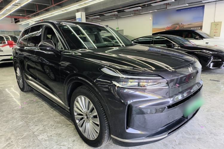 Used ONVO Luxeed L90 2025 Model—Ultra Six-Seater Version Front Right 45 Deg