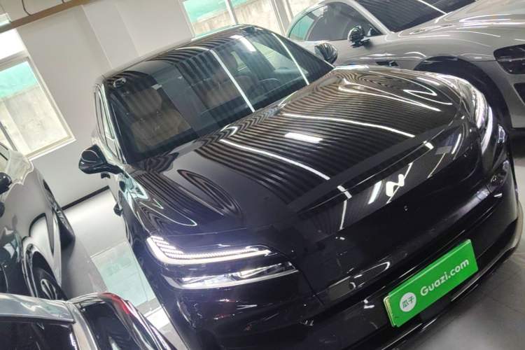 Used ONVO Luxeed L90 2025 Model—Ultra Seven-Seater Version Front Right 45 Deg