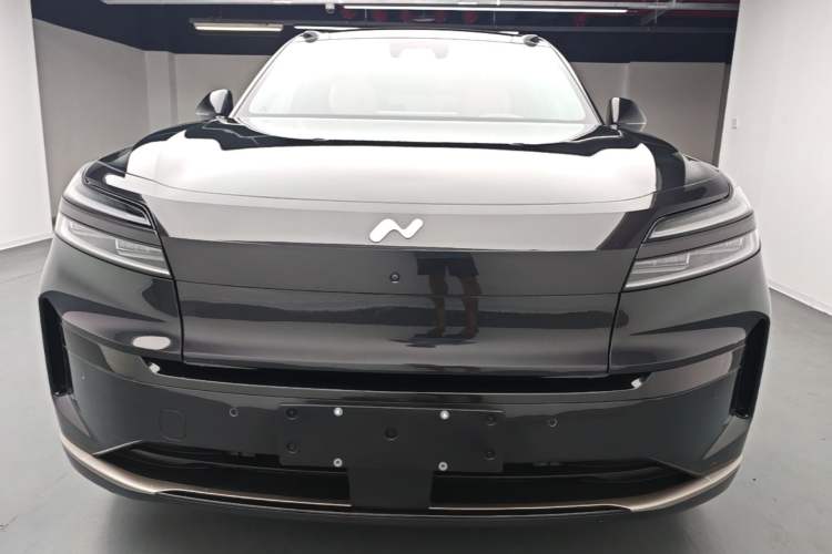 Used ONVO Luxeed L90 2025 Model—Ultra Six-Seater Version Front