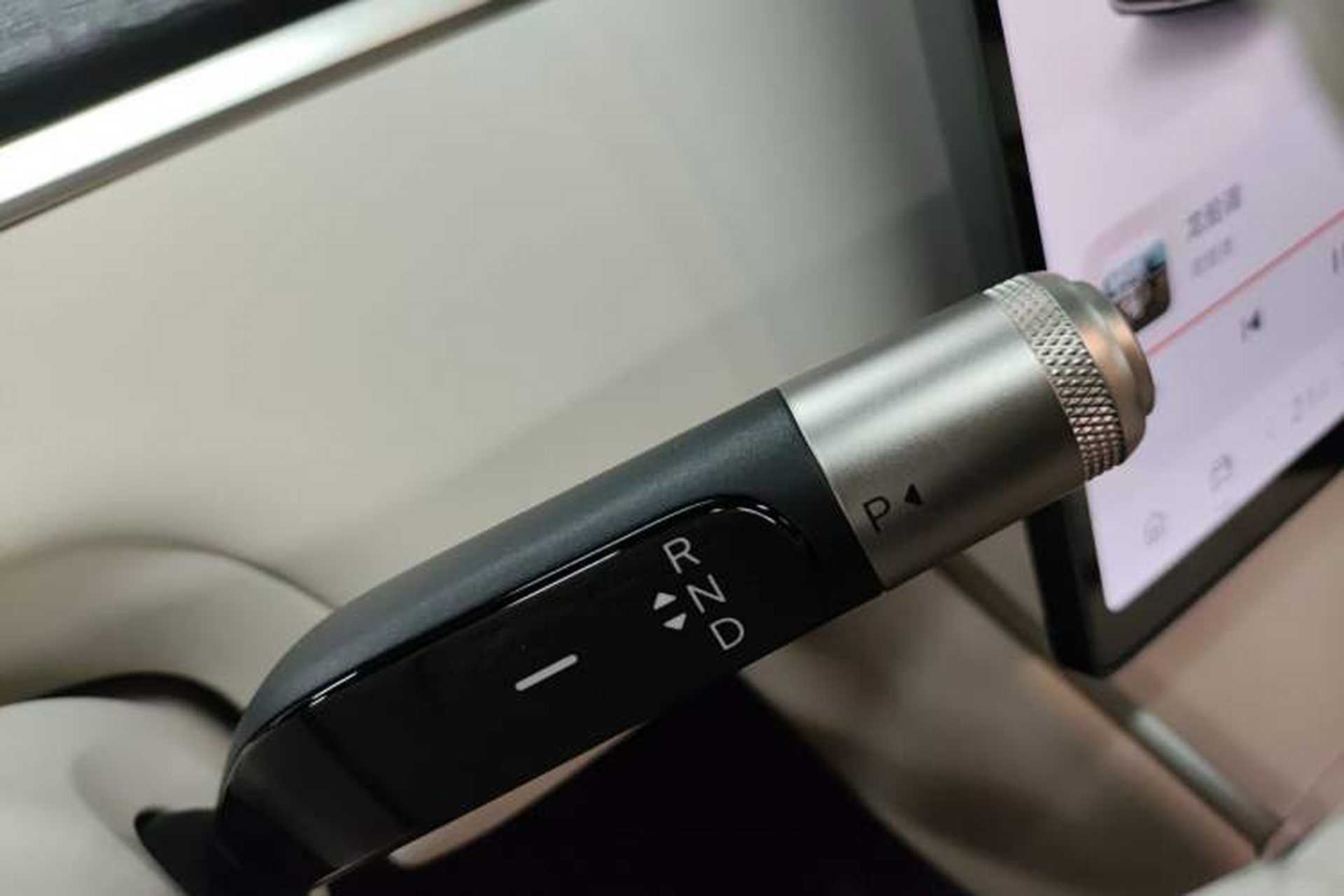 Used ONVO Luxeed L90 2025 Model—Max Seven-Seater Version Gear Lever