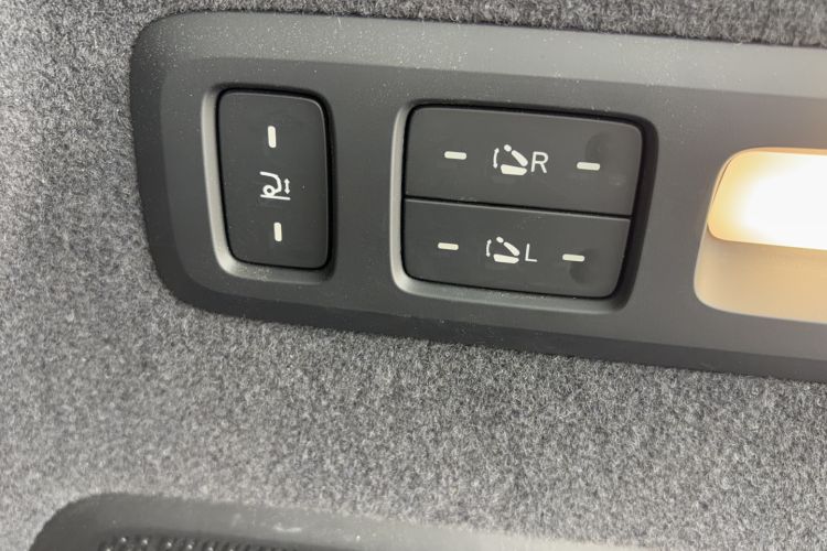 Used ONVO Luxeed L90 2025 Model—Ultra Six-Seater Version Interior 3