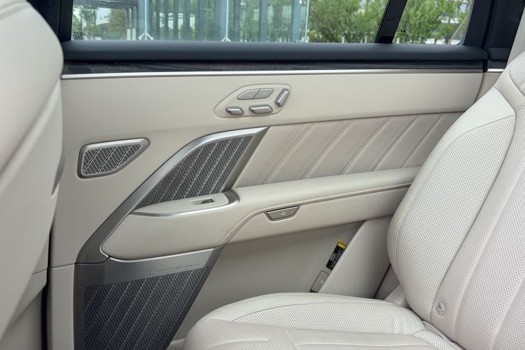 Used ONVO Luxeed L90 2025 Model—Ultra Six-Seater Version Interior 6