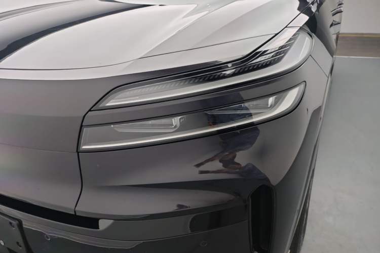 Used ONVO Luxeed L90 2025 Model—Ultra Six-Seater Version Left Front Headlight