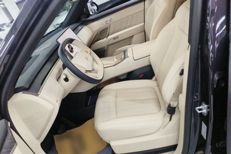 Used ONVO Luxeed L90 2025 Model—Ultra Six-Seater Version Left Front Seat