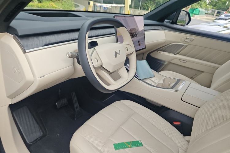 Used ONVO Luxeed L90 2025 Model—Ultra Seven-Seater Version Left Front Seat