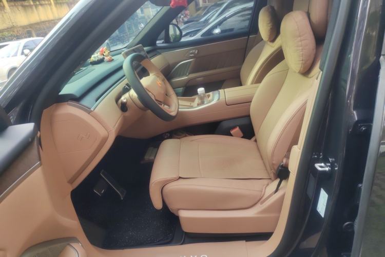 Used ONVO Luxeed L90 2025 Model—Max Six-Seater Version Left Front Seat
