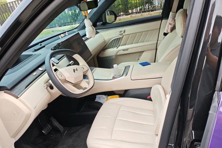Used ONVO Luxeed L90 2025 Model—Max Six-Seater Version Left Front Seat
