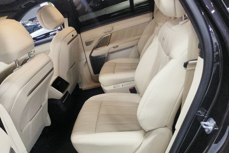 Used ONVO Luxeed L90 2025 Model—Ultra Six-Seater Version Left Rear Seat
