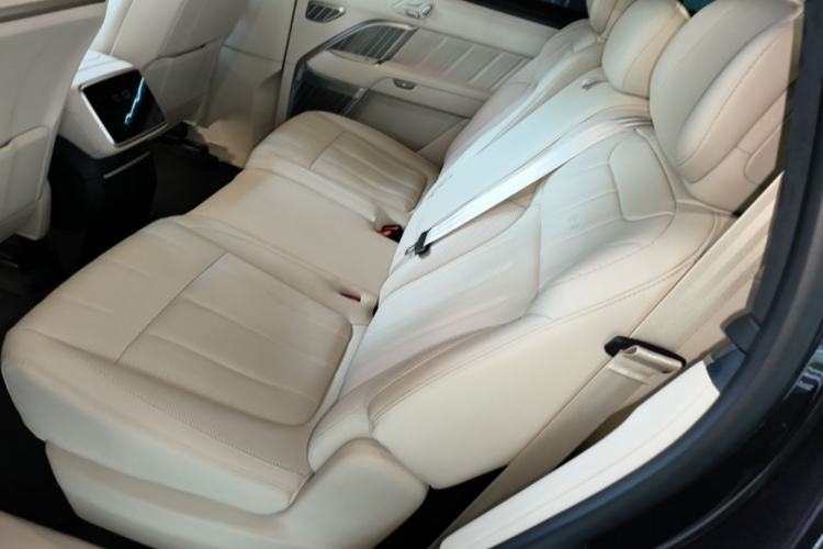 Used ONVO Luxeed L90 2025 Model—Max Seven-Seater Version Left Rear Seat