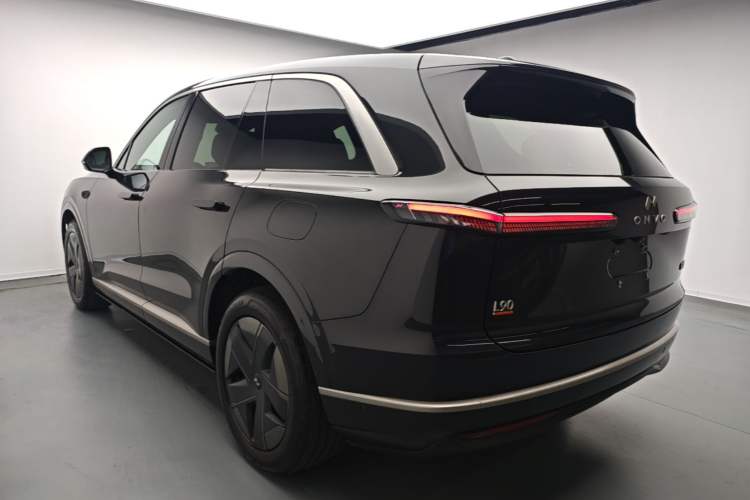 Used ONVO Luxeed L90 2025 Model—Ultra Six-Seater Version Rear Left 45 Deg