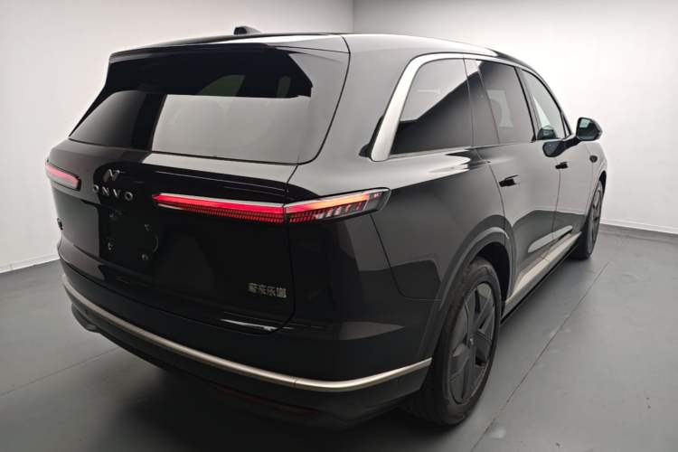 Used ONVO Luxeed L90 2025 Model—Ultra Six-Seater Version Rear Right 45 Deg