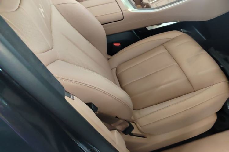 Used ONVO Luxeed L90 2025 Model—Ultra Seven-Seater Version Right Front Seat