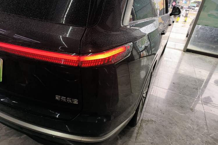 Used ONVO Luxeed L90 2025 Model—Max Seven-Seater Version Right Rear Taillight