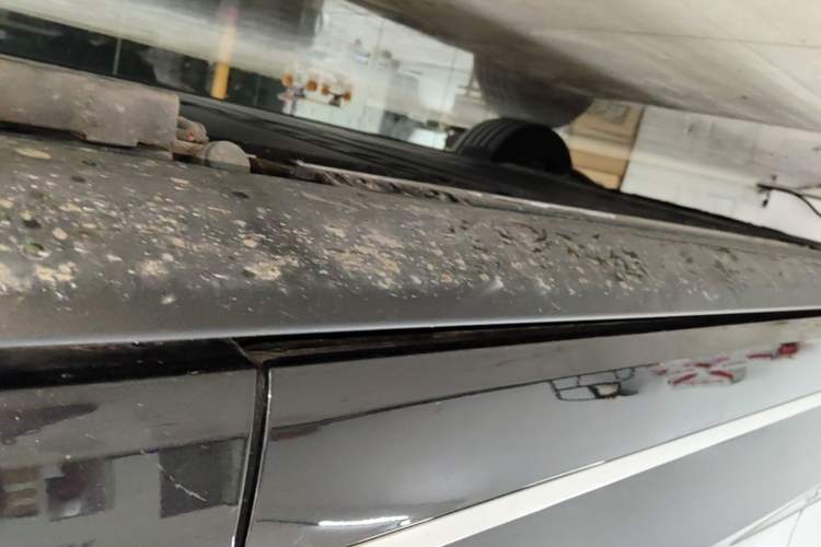 Used ONVO Luxeed L90 2025 Model—Max Seven-Seater Version Right Side Sill