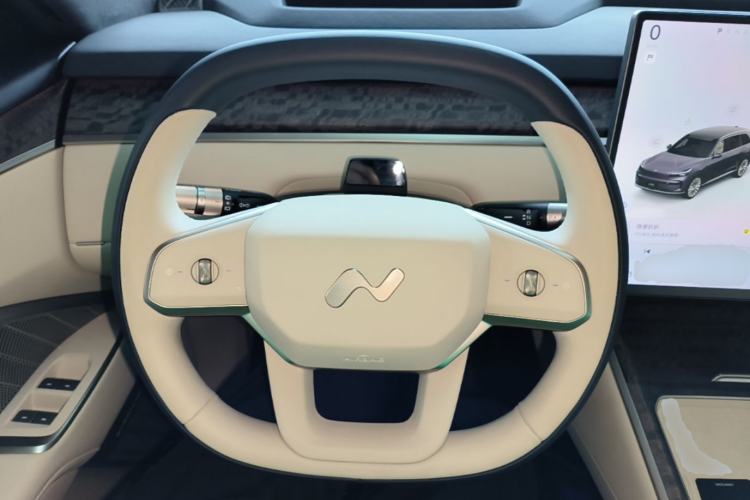 Used ONVO Luxeed L90 2025 Model—Max Seven-Seater Version Steering Wheel