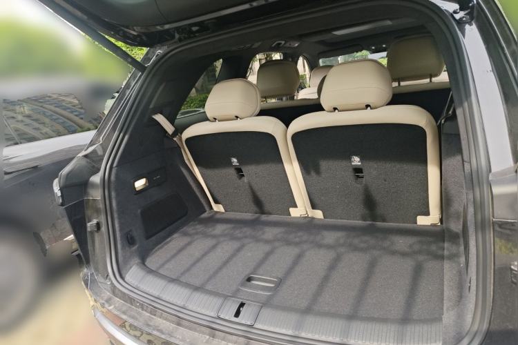 Used ONVO Luxeed L90 2025 Model—Ultra Seven-Seater Version Trunk