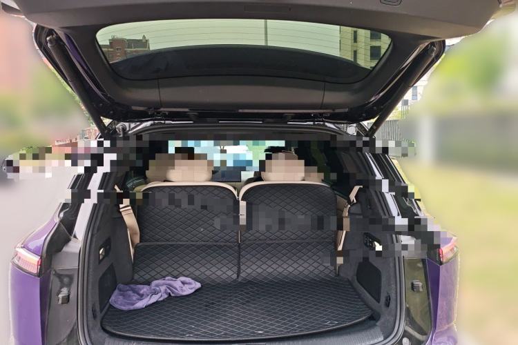 Used ONVO Luxeed L90 2025 Model—Max Six-Seater Version Trunk