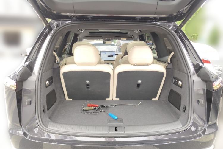 Used ONVO Luxeed L90 2025 Model—Ultra Six-Seater Version Trunk