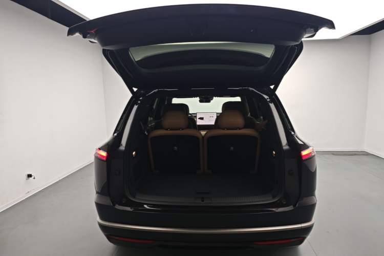 Used ONVO Luxeed L90 2025 Model—Ultra Six-Seater Version Trunk