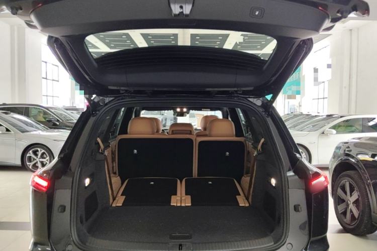 Used ONVO Luxeed L90 2025 Model—Max Seven-Seater Version Trunk