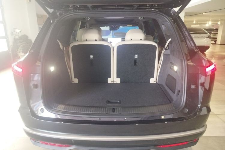 Used ONVO Luxeed L90 2025 Model—Max Six-Seater Version Trunk