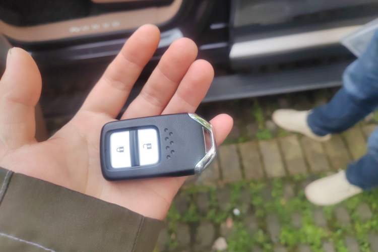 Used ONVO Luxeed L90 2025 Model—Max Six-Seater Version Vehicle Key
