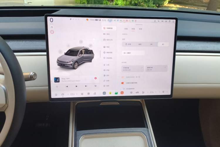 Used ONVO Luxeed L90 2025 Model—Ultra Six-Seater Version Audio And AC Panel