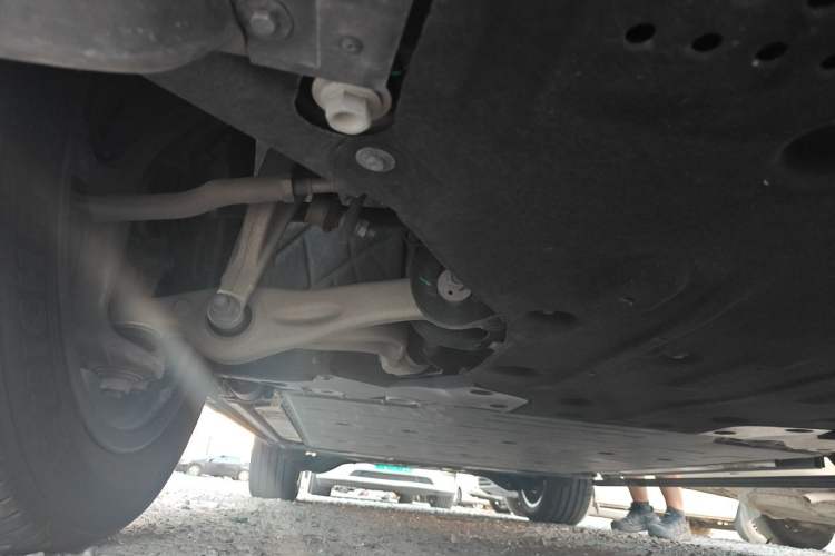 Used ONVO Luxeed L90 2025 Model—Ultra Six-Seater Version Chassis Front Right
