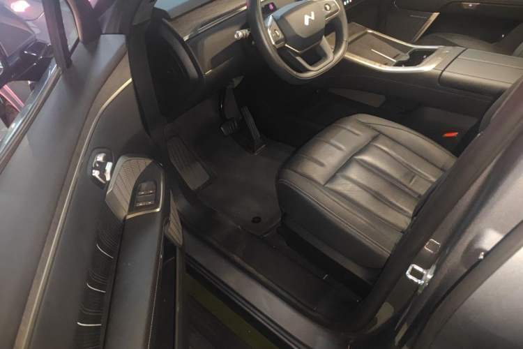 Used ONVO Luxeed L90 2025 Model—Ultra Six-Seater Version Driver Seat