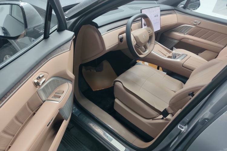 Used ONVO Luxeed L90 2025 Model—Max Six-Seater Version Driver Seat