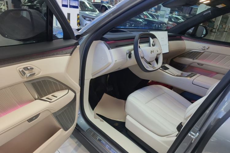 Used ONVO Luxeed L90 2025 Model—Pro Six-Seater Version Driver Seat