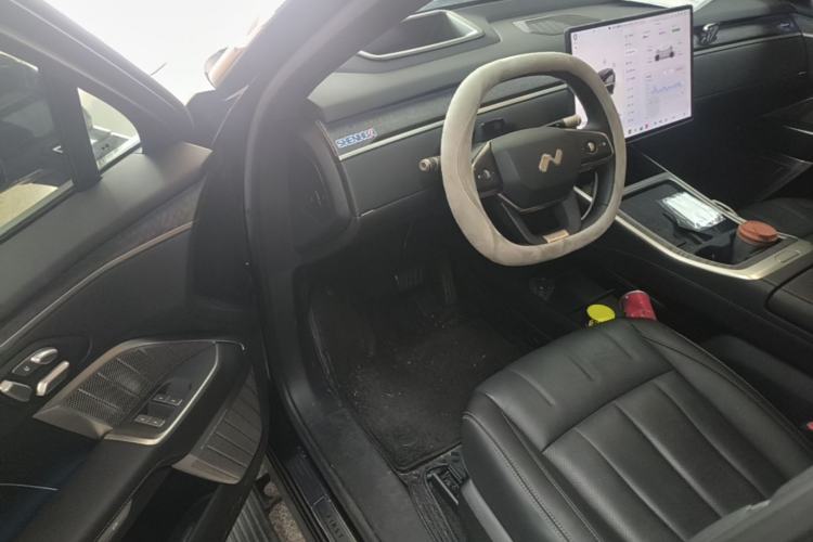 Used ONVO Luxeed L90 2025 Model—Max Six-Seater Version Driver Seat