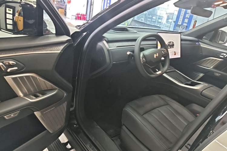 Used ONVO Luxeed L90 2025 Model—Max Six-Seater Version Driver Seat