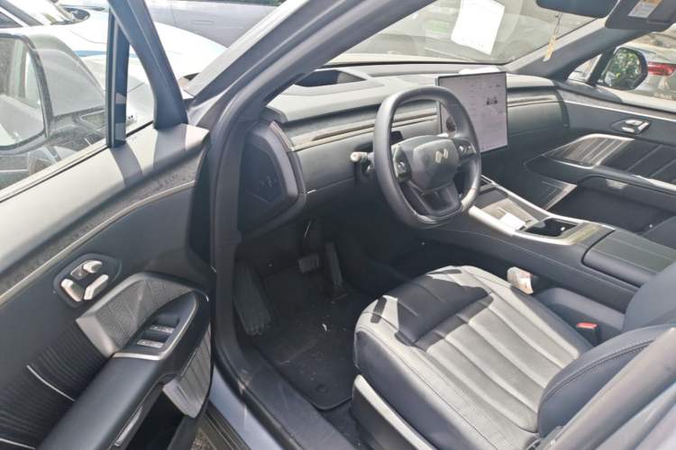 Used ONVO Luxeed L90 2025 Model—Max Six-Seater Version Driver Seat