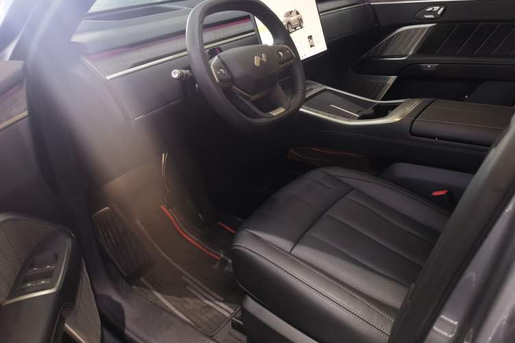 Used ONVO Luxeed L90 2025 Model—Ultra Six-Seater Version Driver Seat