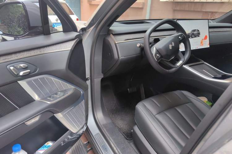 Used ONVO Luxeed L90 2025 Model—Ultra Six-Seater Version Driver Seat