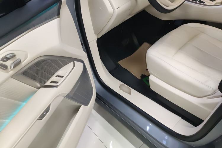 Used ONVO Luxeed L90 2025 Model—Max Six-Seater Version Driver Seat