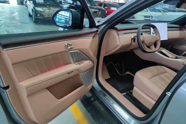 Used ONVO Luxeed L90 2025 Model—Pro Six-Seater Version Driver Seat