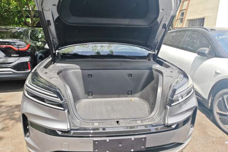 Used ONVO Luxeed L90 2025 Model—Max Six-Seater Version Engine Bay
