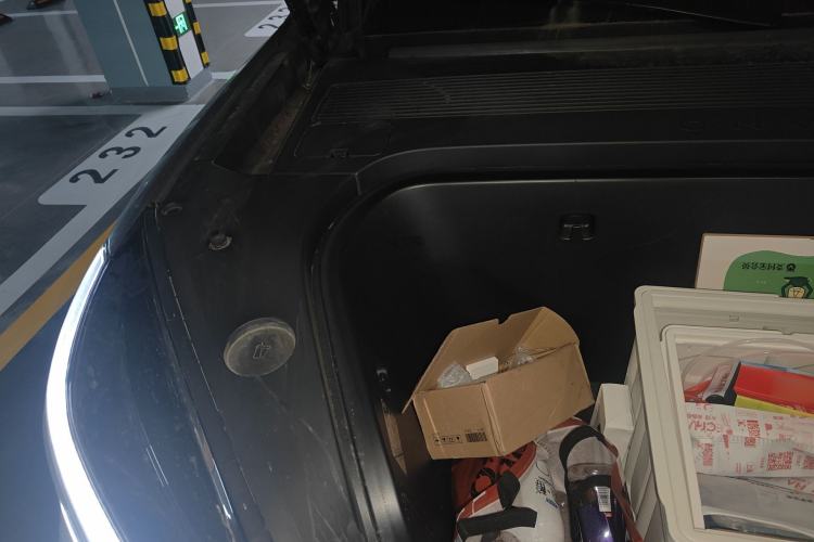 Used ONVO Luxeed L90 2025 Model—Max Six-Seater Version Engine Bay Right