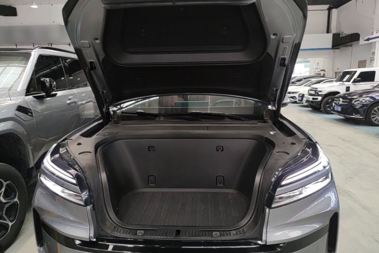 Used ONVO Luxeed L90 2025 Model—Pro Six-Seater Version Engine Bay