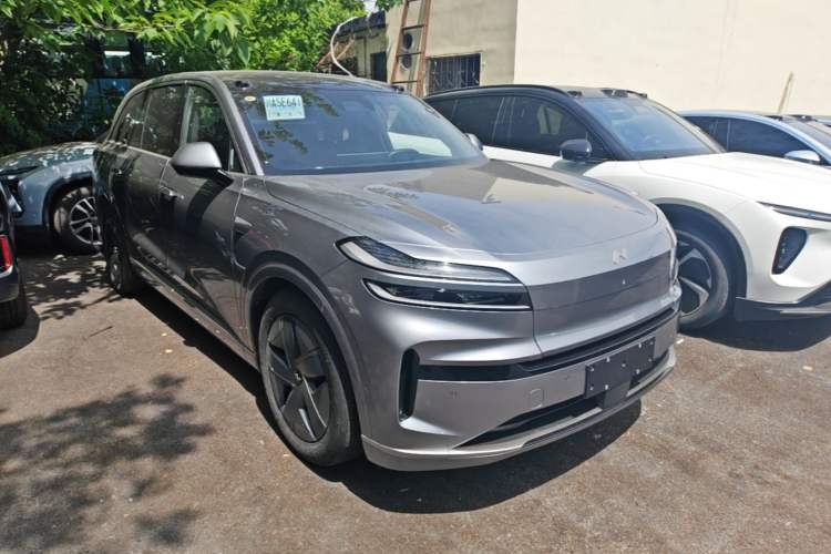 Used ONVO Luxeed L90 2025 Model—Max Six-Seater Version Exterior 1