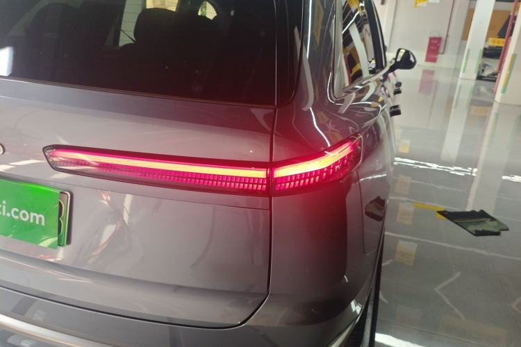 Used ONVO Luxeed L90 2025 Model—Ultra Six-Seater Version Exterior 3