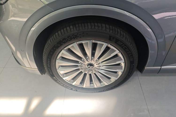 Used ONVO Luxeed L90 2025 Model—Ultra Six-Seater Version Exterior 4