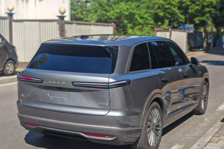 Used ONVO Luxeed L90 2025 Model—Max Six-Seater Version Exterior 4
