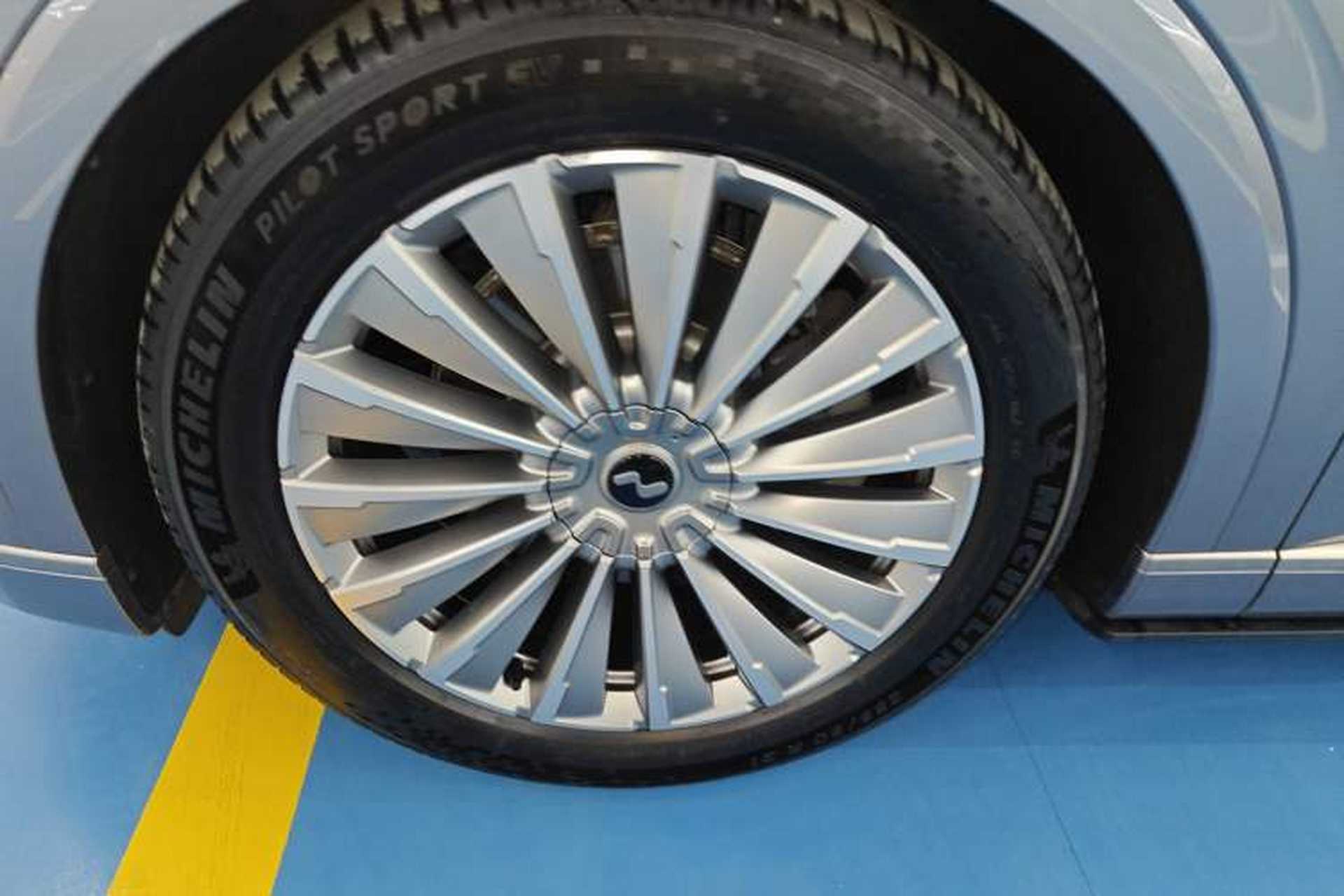 Used ONVO Luxeed L90 2025 Model—Ultra Six-Seater Version Exterior 4